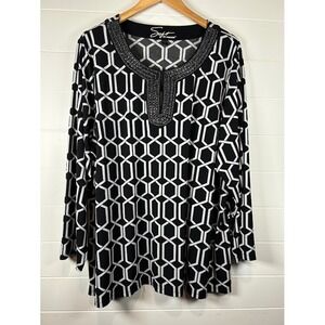 Soft by Avenue Womens Plus Size 26/28 Black White Geometric Beaded Tunic‎ Top